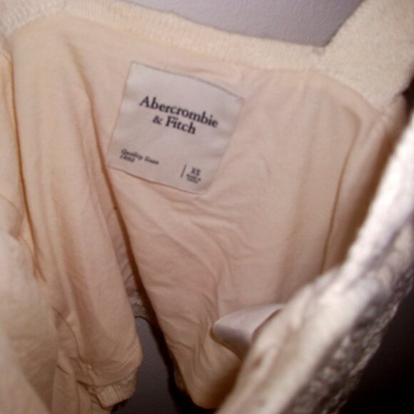 Abercrombie and Fitch White Crop - Picture 1 of 4